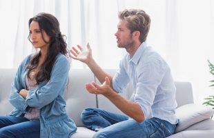 الصمت العقابي بين الزوجين.. عندما يكون السكوت إيذاءً