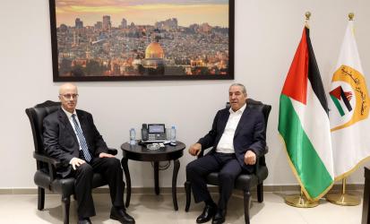 خلال لقاء الحمد الله..الشيخ يرحب بقدوم لجنة أوروبية ودولية إلى فلسطين لتقصي الحقائق